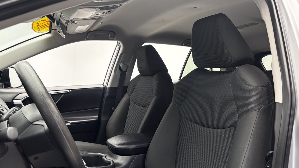 Certified 2025 Toyota RAV4 LE FWD image 10