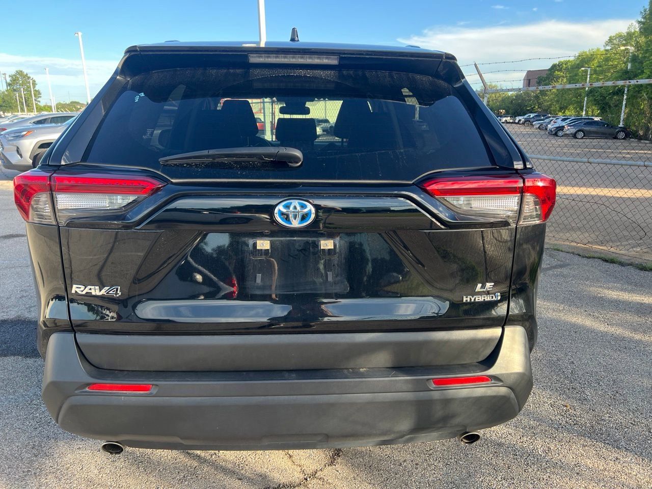 Used 2022 Toyota RAV4 LE AWD/4WD image 5