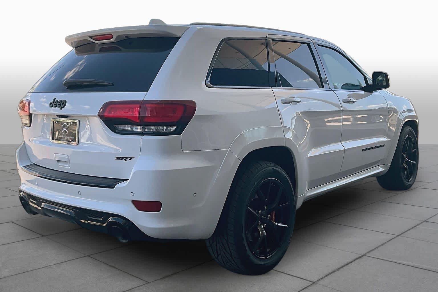 Used 2018 Jeep Grand Cherokee SRT AWD/4WD image 13