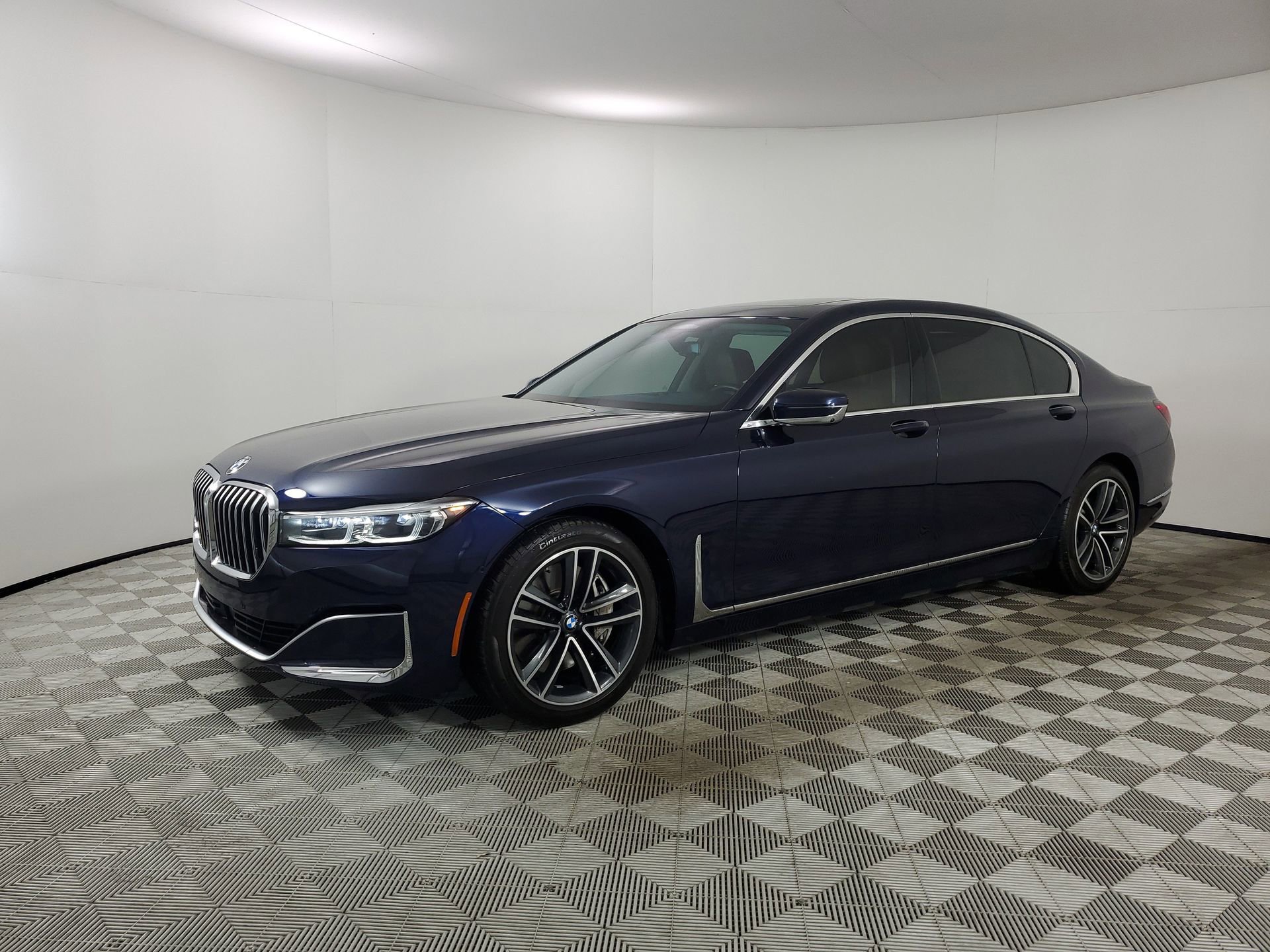 Used 2022 BMW 750i xDrive w/ Executive Package image 5