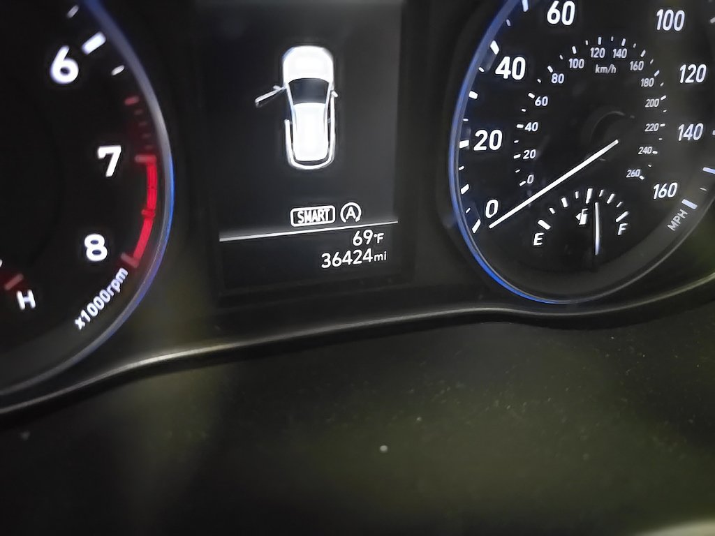 Used 2023 Hyundai Kona SEL w/ Cargo Package FWD image 5