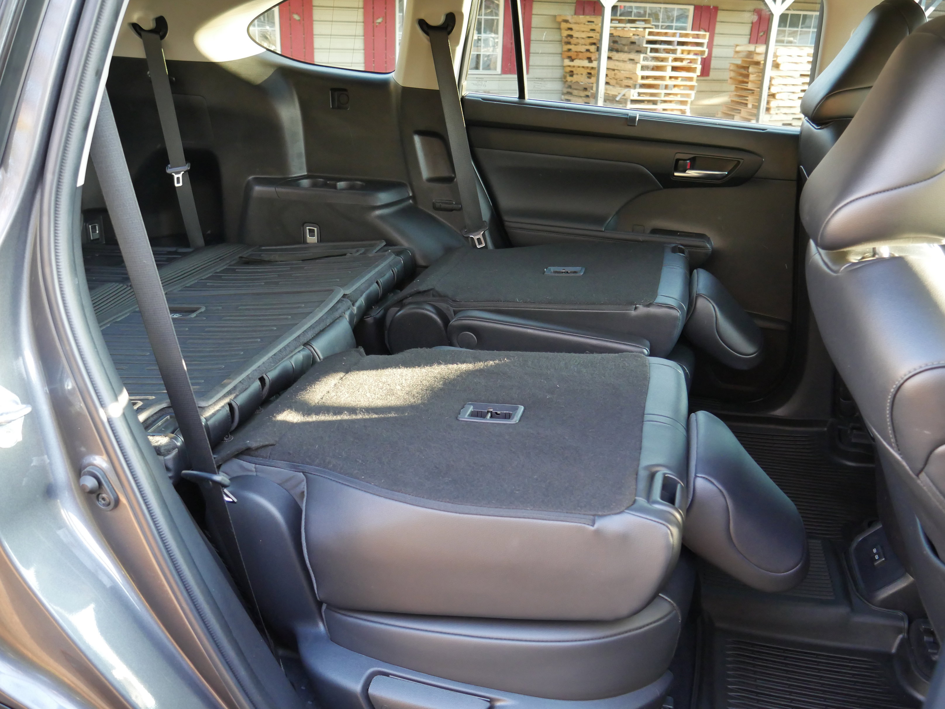 Used 2022 Toyota Highlander XLE image 31