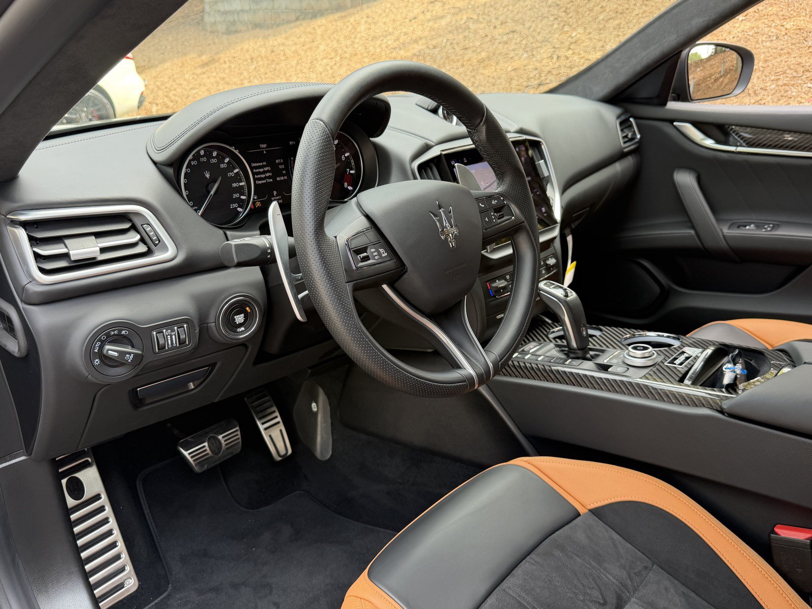 Used 2024 Maserati Ghibli Trofeo RWD image 18