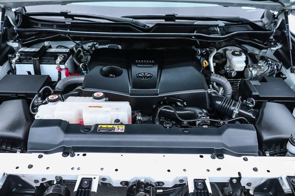 Used 2022 Toyota Tundra SR5 w/ SR5 Convenience Package RWD image 31