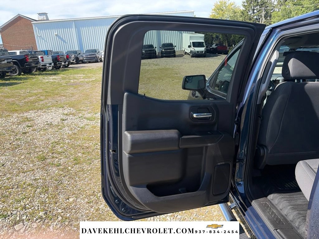 Used 2020 GMC Sierra 1500 4x4 Crew Cab w/ Sierra Value Package image 17