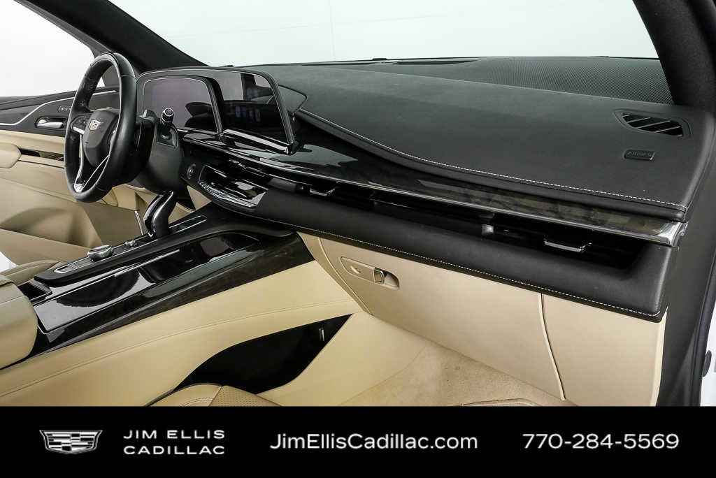 Used 2024 Cadillac Escalade Premium Luxury image 24