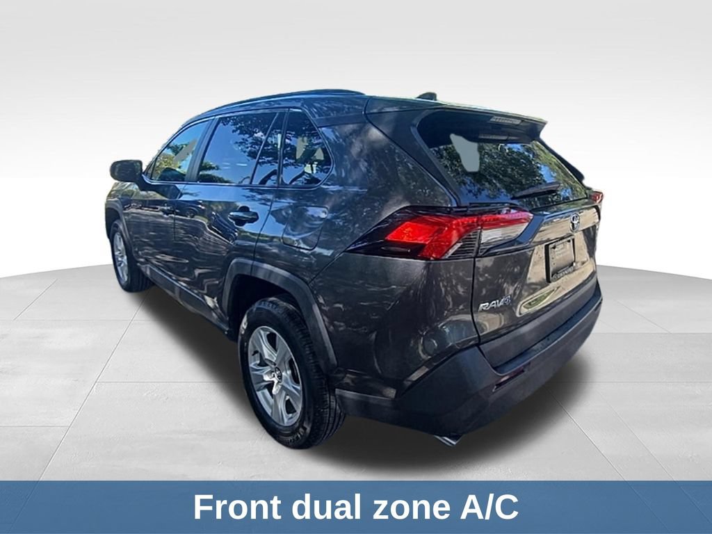 Used 2020 Toyota RAV4 XLE FWD image 3
