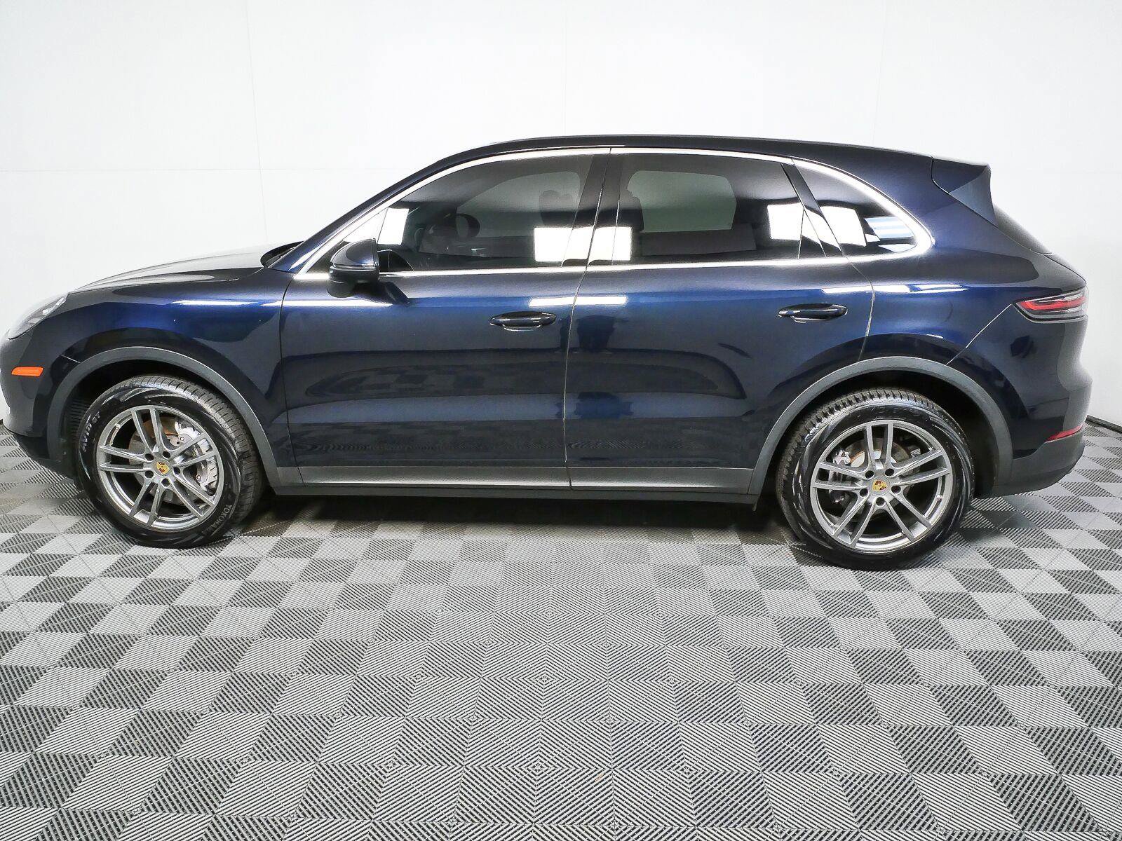Certified 2021 Porsche Cayenne AWD/4WD image 2