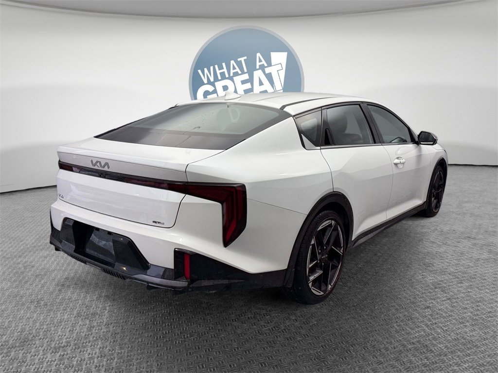 Used 2025 Kia K4 GT-Line image 3