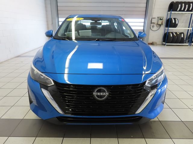 Used 2025 Nissan Sentra SV FWD image 16