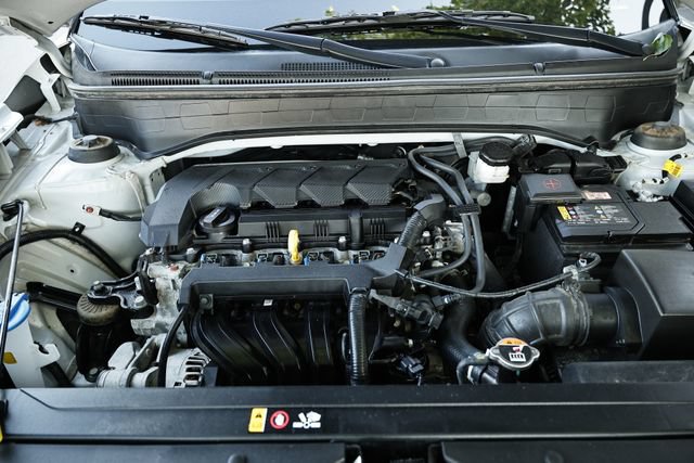 Used 2025 Hyundai Venue SEL FWD image 31