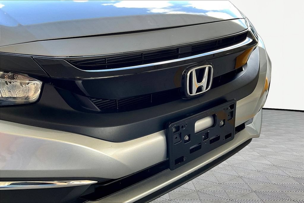 Used 2019 Honda Civic Touring image 32