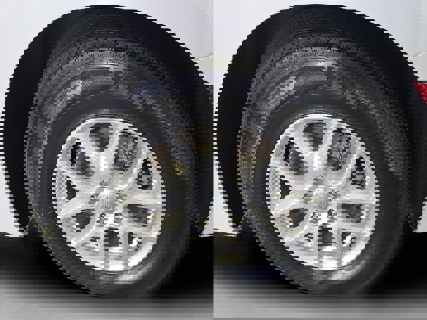 Used 2017 Chrysler Pacifica Touring image 25