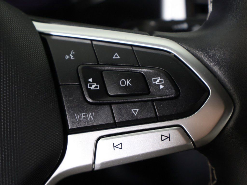 Used 2022 Volkswagen Atlas Cross Sport SE image 43