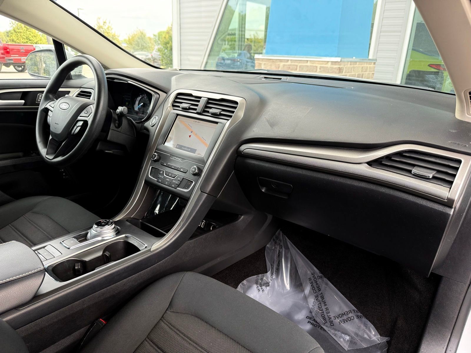 Used 2020 Ford Fusion SE image 20