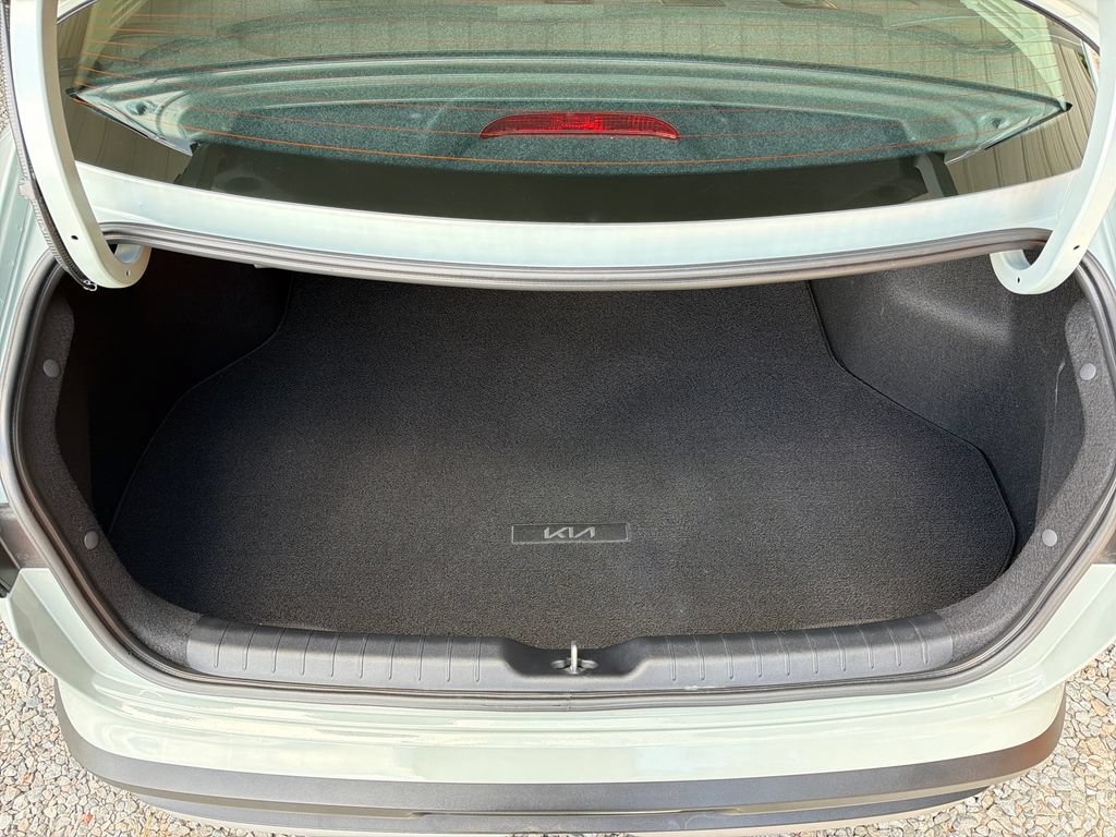 Used 2025 Kia K4 FWD image 33