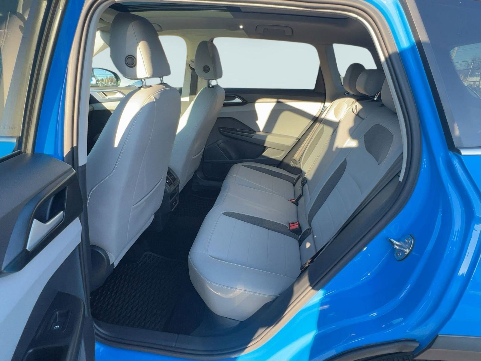 Used 2022 Volkswagen Taos SE image 14