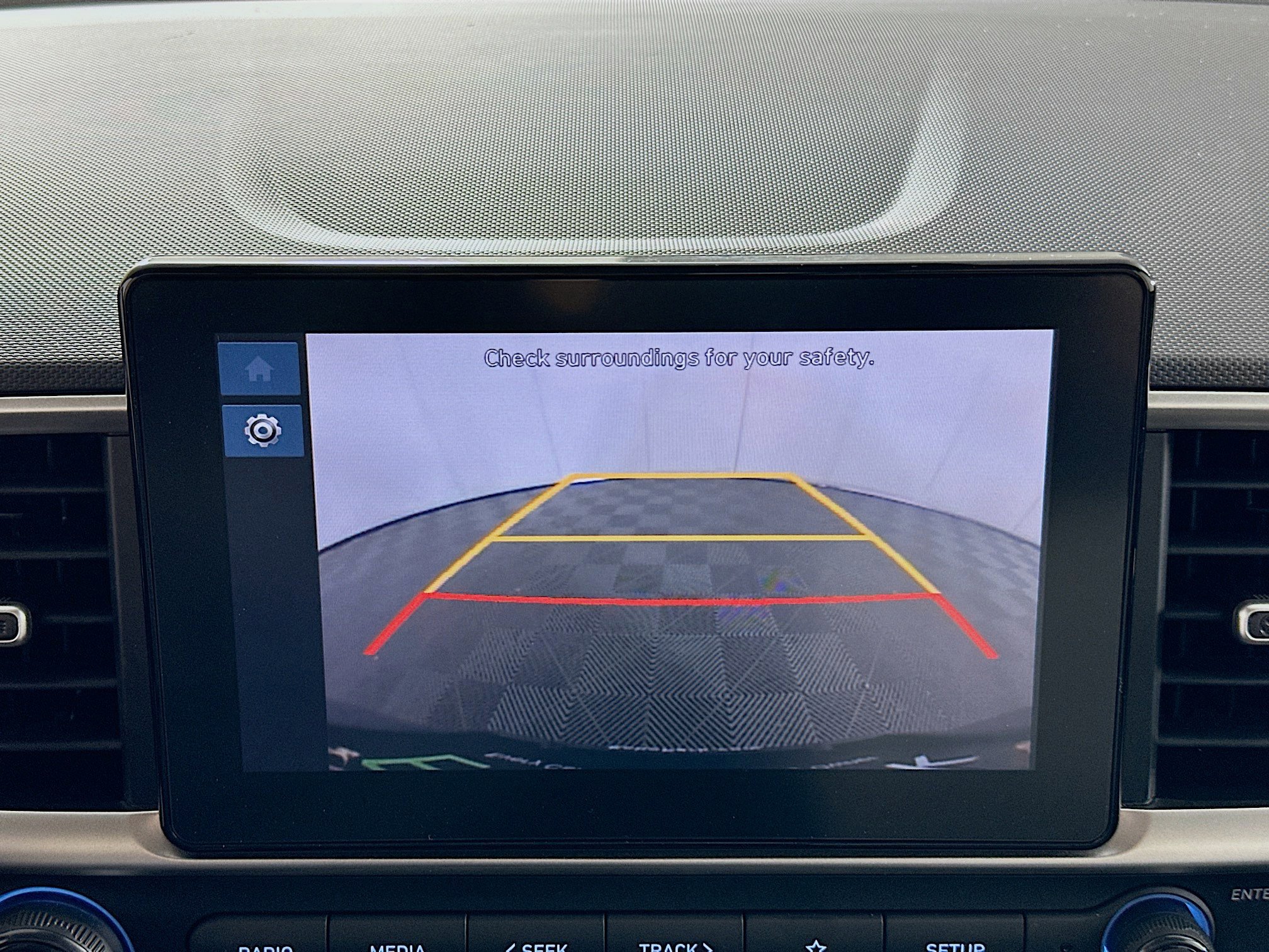 Used 2025 Hyundai Venue SEL image 22