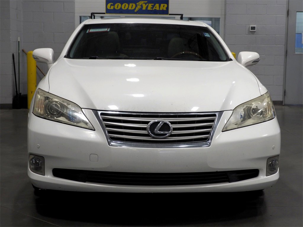 Used 2011 Lexus ES 350 image 2