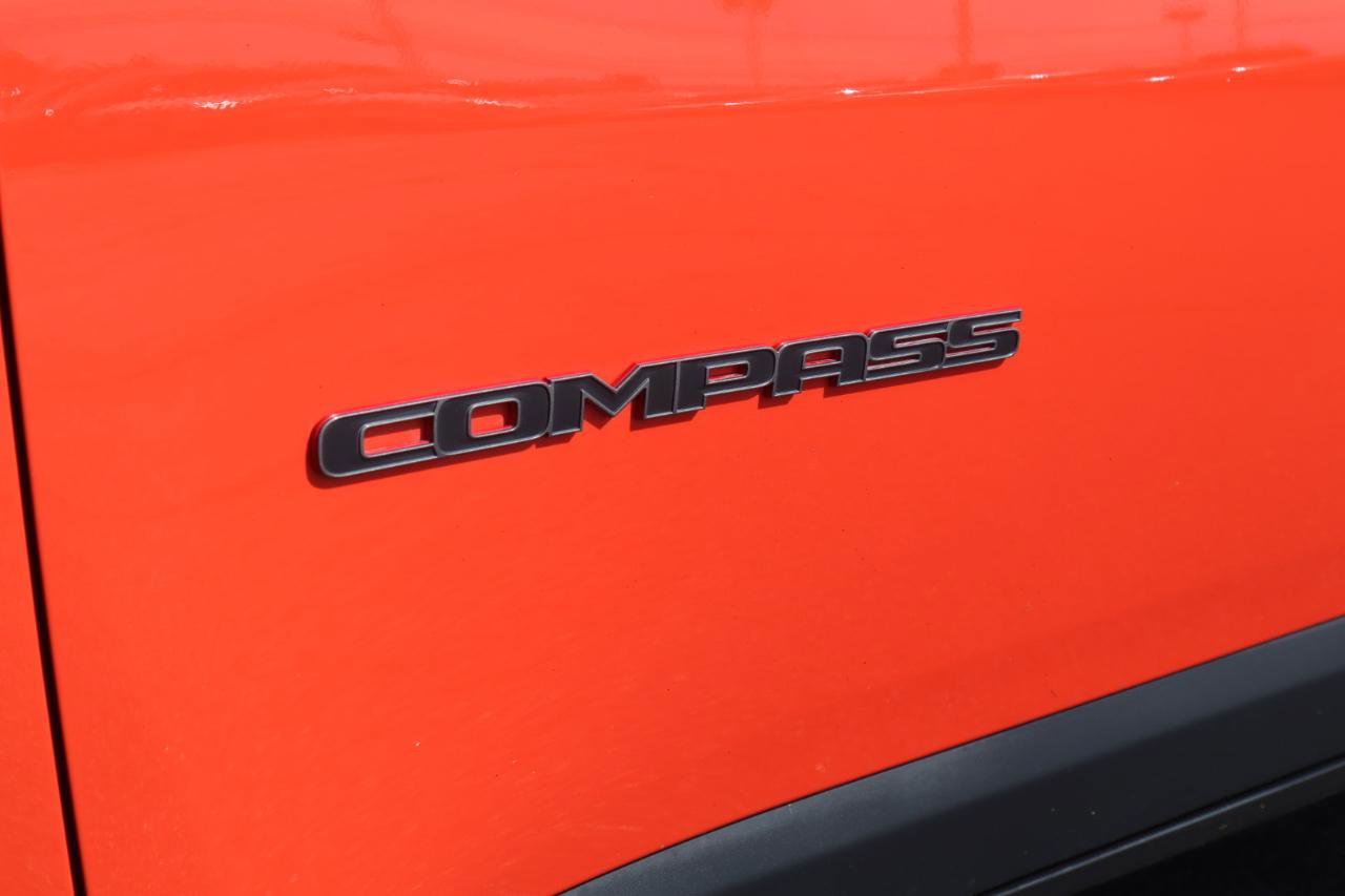 Used 2020 Jeep Compass Trailhawk w/ Leather Interior Group AWD/4WD image 27