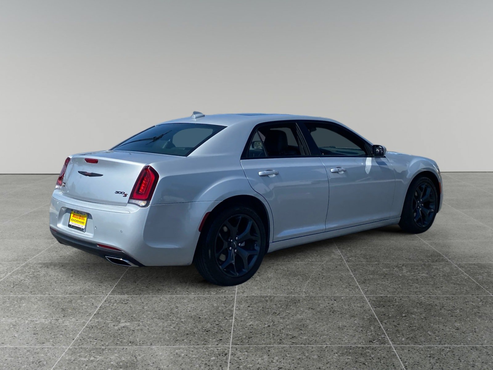 Used 2023 Chrysler 300 S RWD image 5