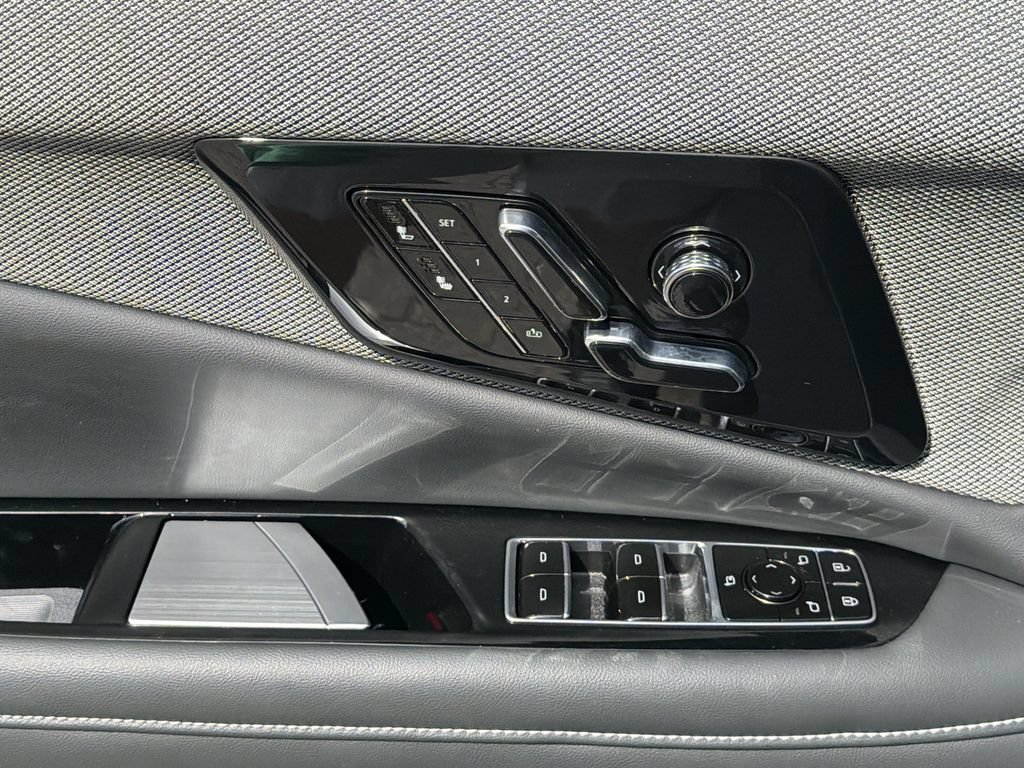 New 2027 Cadillac Optiq Luxury AWD/4WD image 21