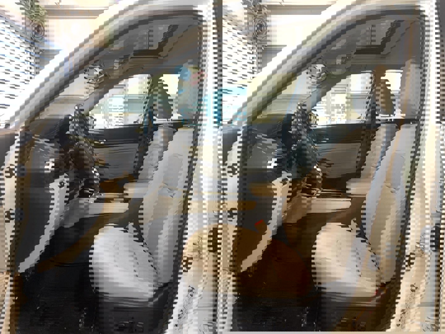 Used 2024 Nissan Altima 2.5 SV w/ SV Premium Package image 8