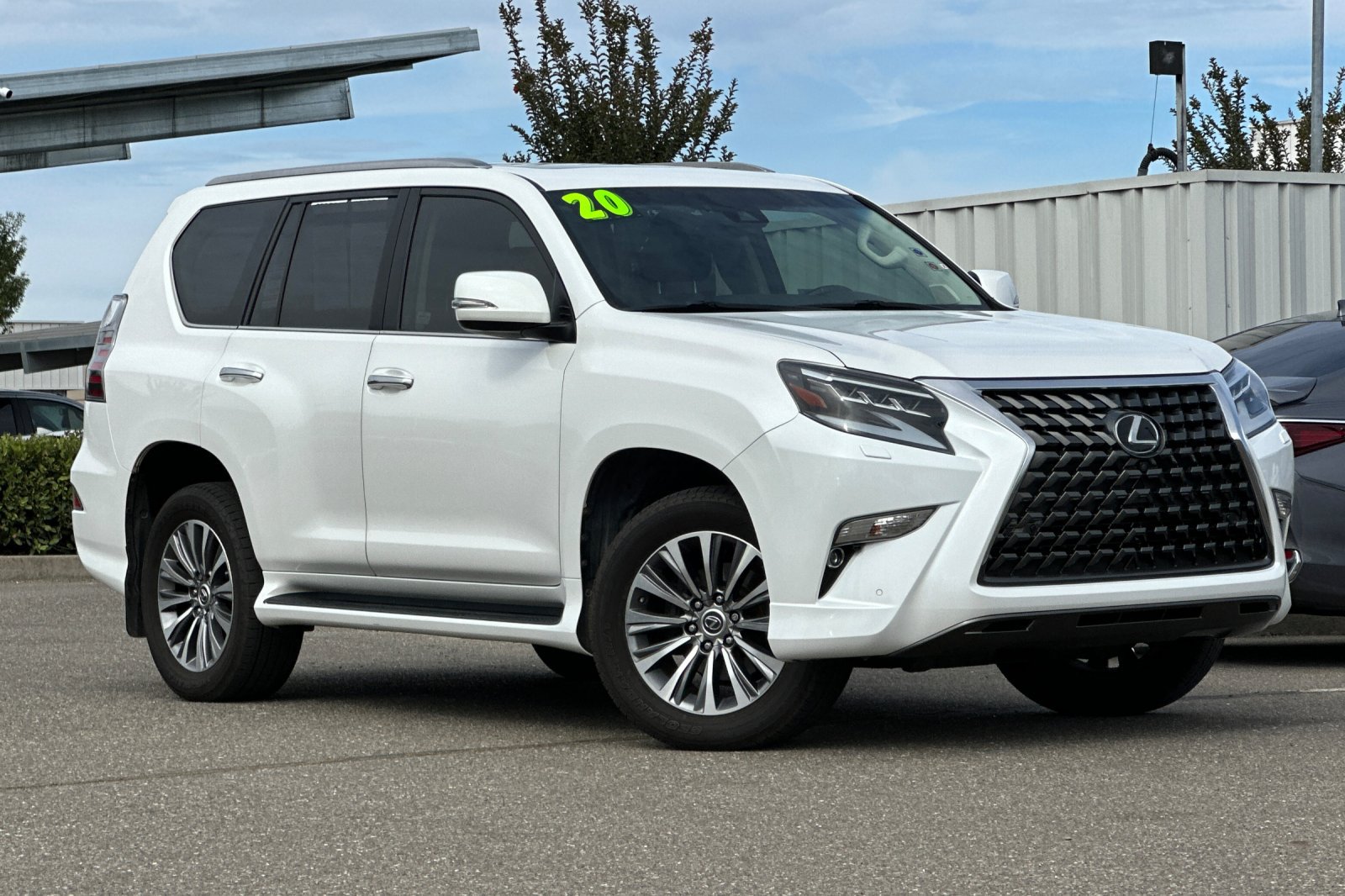 Used 2020 Lexus GX 460 Luxury w/ Accessory Package AWD/4WD image 2