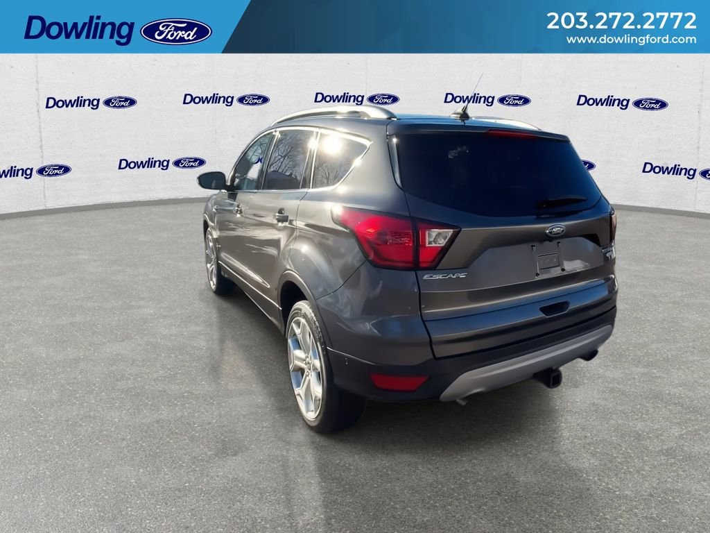 Used 2019 Ford Escape Titanium image 2