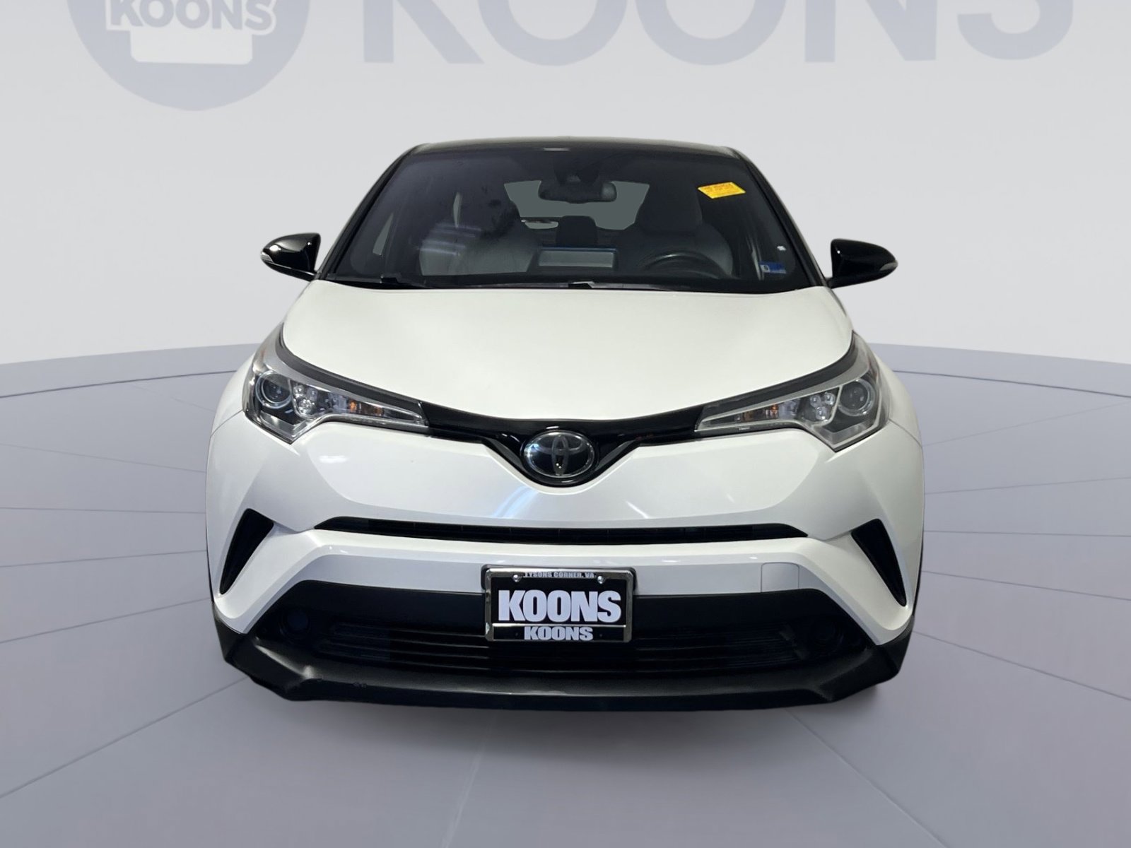Used 2019 Toyota C-HR XLE FWD image 4