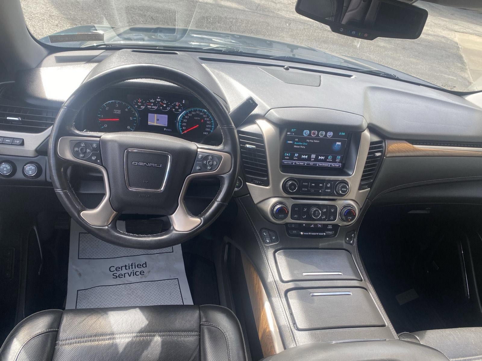 Used 2020 GMC Yukon Denali w/ Denali Premium Package image 33