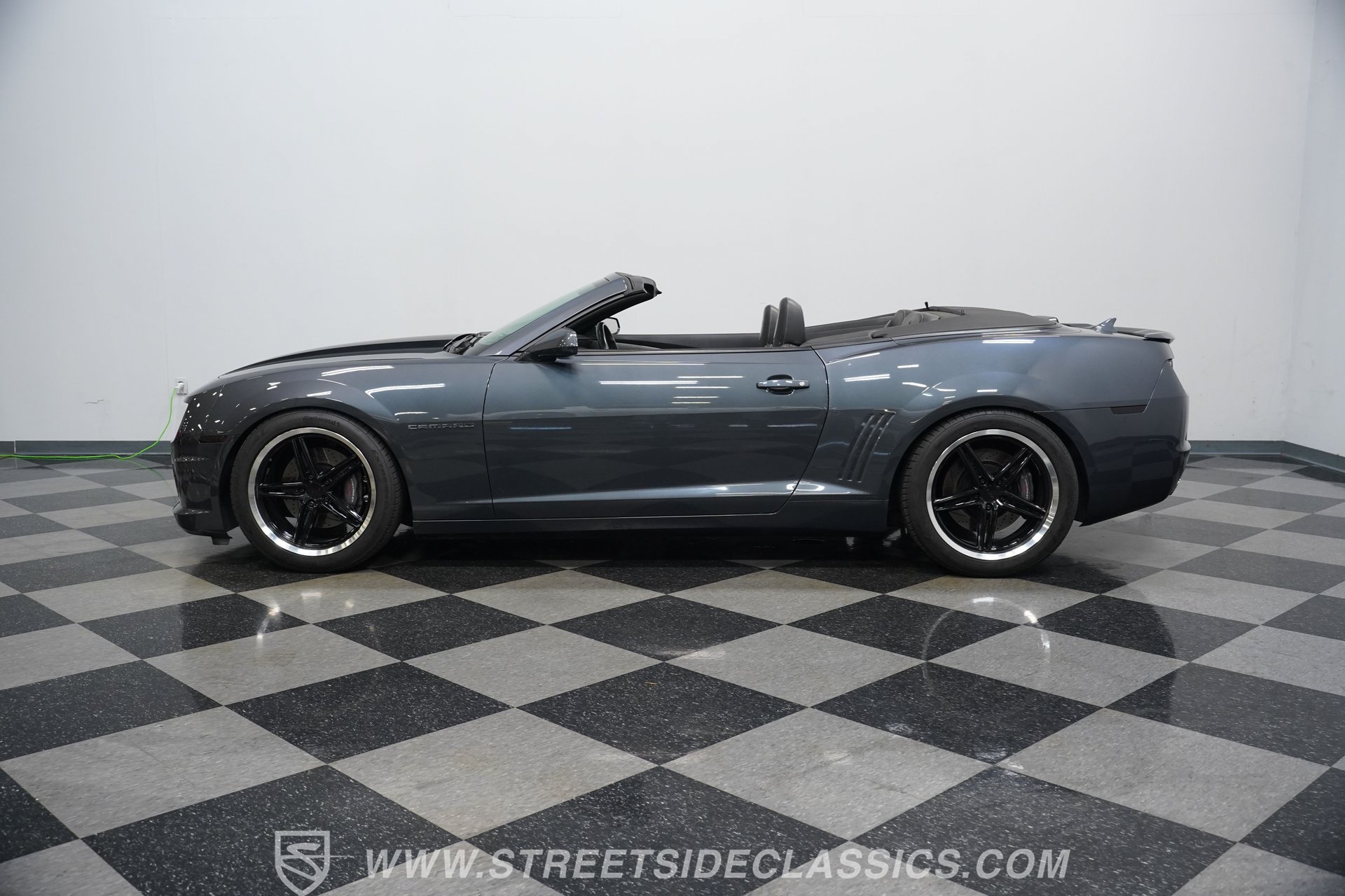 Used 2011 Chevrolet Camaro SS w/ RS Package RWD image 2