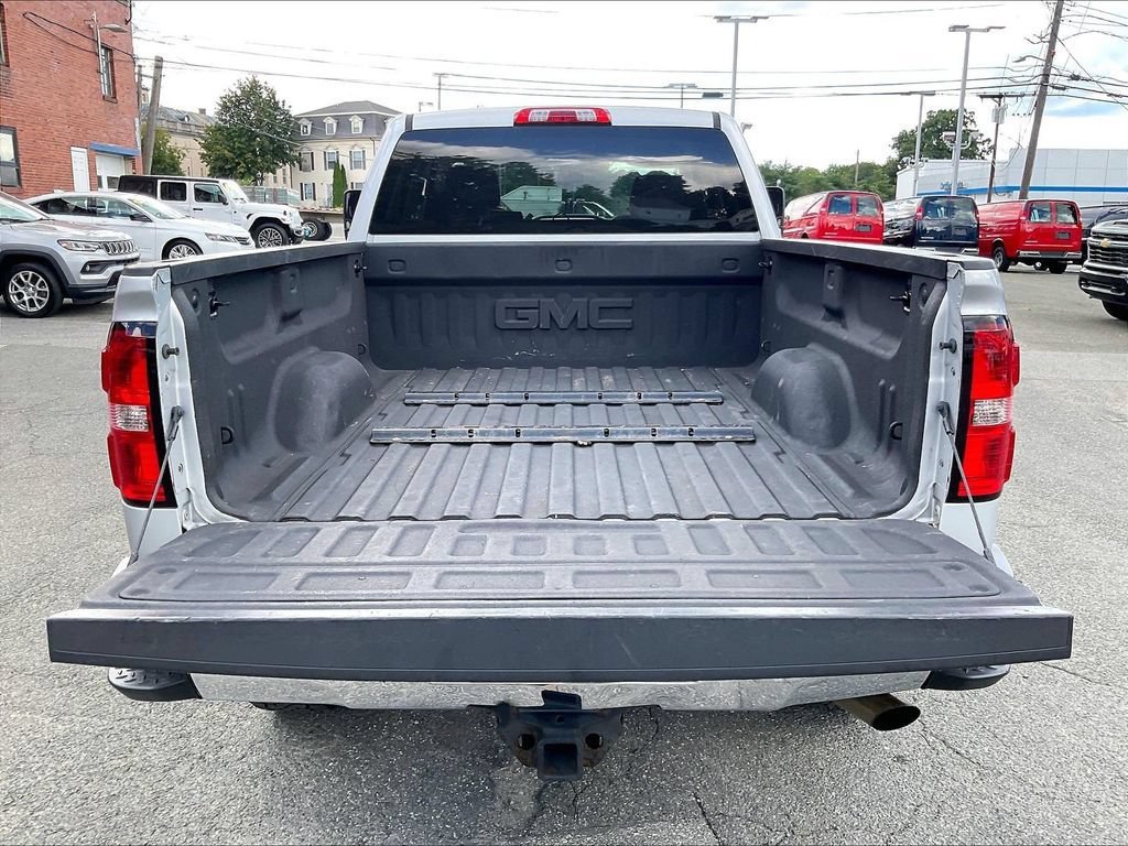 Used 2017 GMC Sierra 2500 SLE w/ HD SLE Preferred Plus Package AWD/4WD image 31