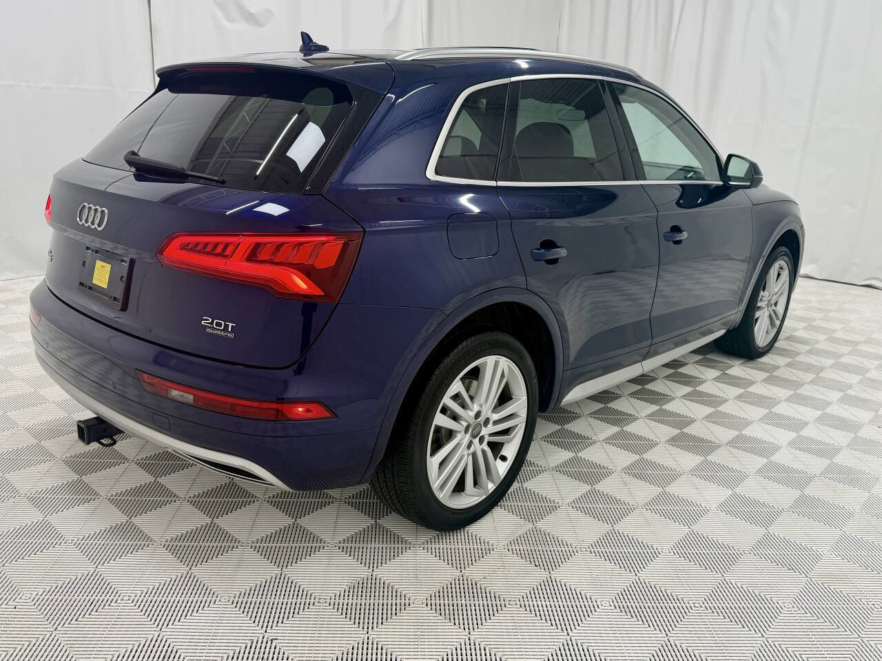 Used 2018 Audi Q5 2.0T Premium Plus w/ Premium Plus Package image 3