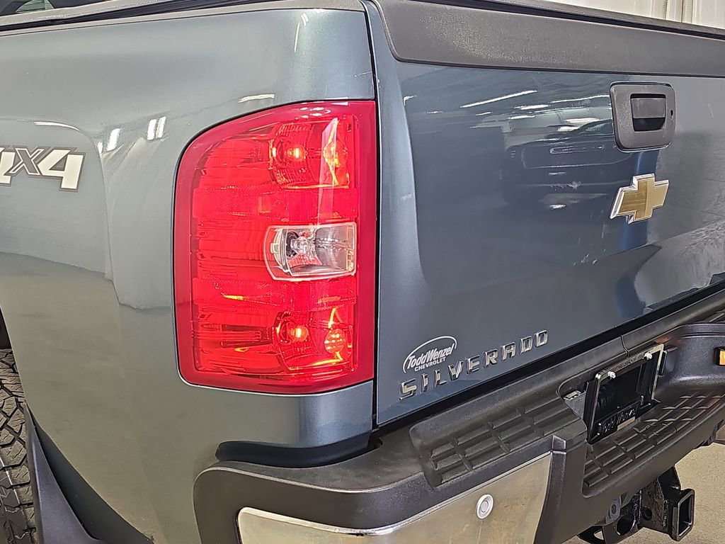 Used 2011 Chevrolet Silverado 2500 LT w/ Interior Plus Package image 37