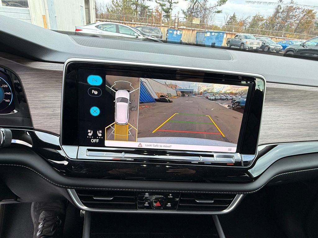 New 2026 Volkswagen Atlas SEL Premium R-Line image 25