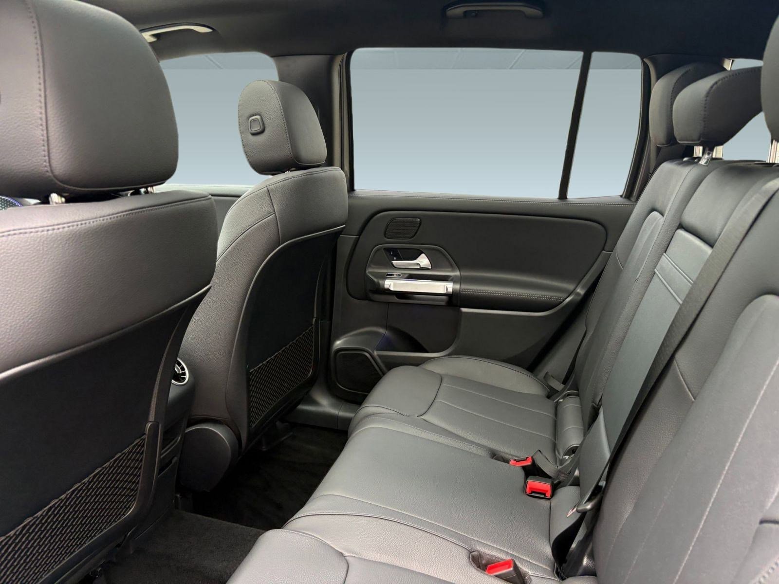 New 2026 Mercedes-Benz GLB 250 4MATIC image 23