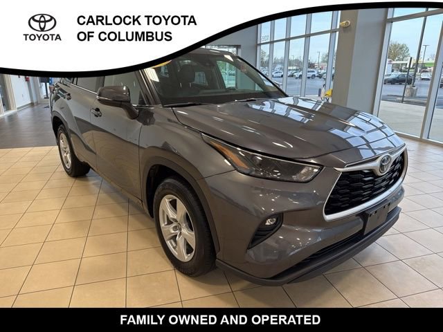 Used 2023 Toyota Highlander LE image 5