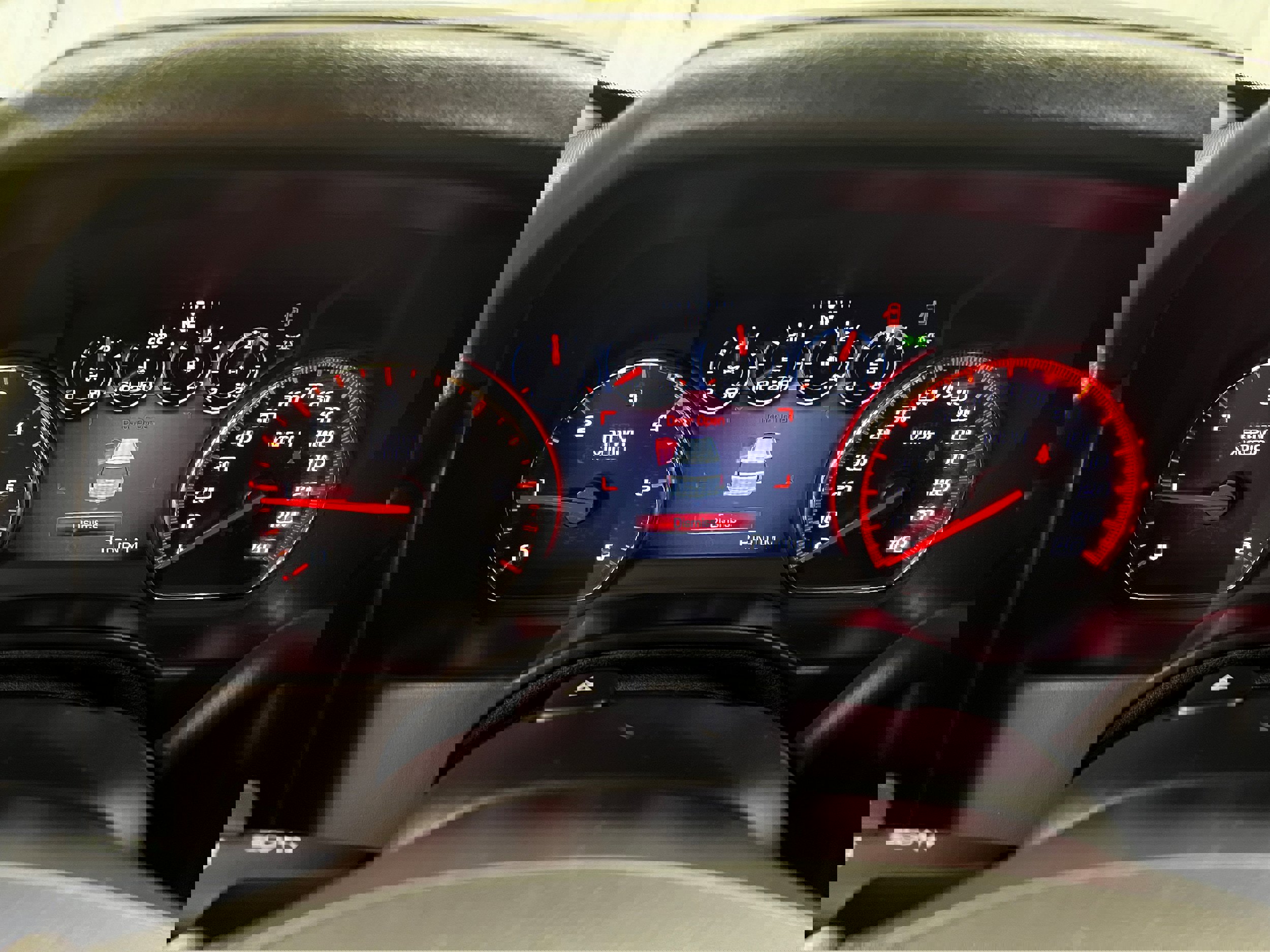 Used 2015 GMC Yukon Denali w/ Touring Package image 29