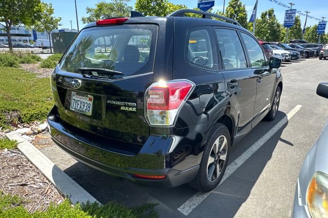 Used 2017 Subaru Forester 2.5i w/ Alloy Wheel Package AWD/4WD image 5