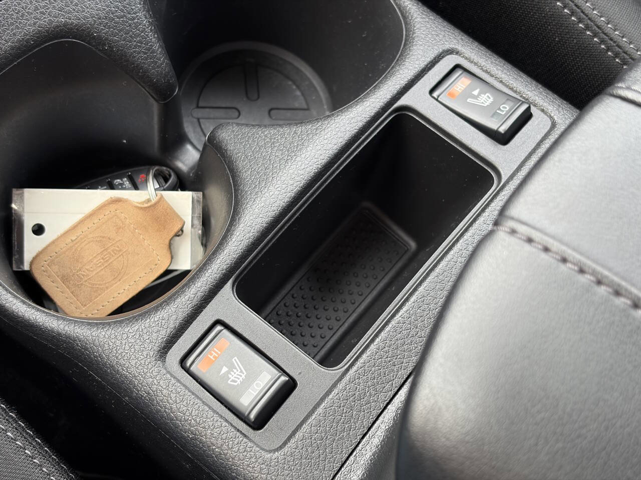 Used 2019 Nissan Rogue SV w/ Premium Package image 33