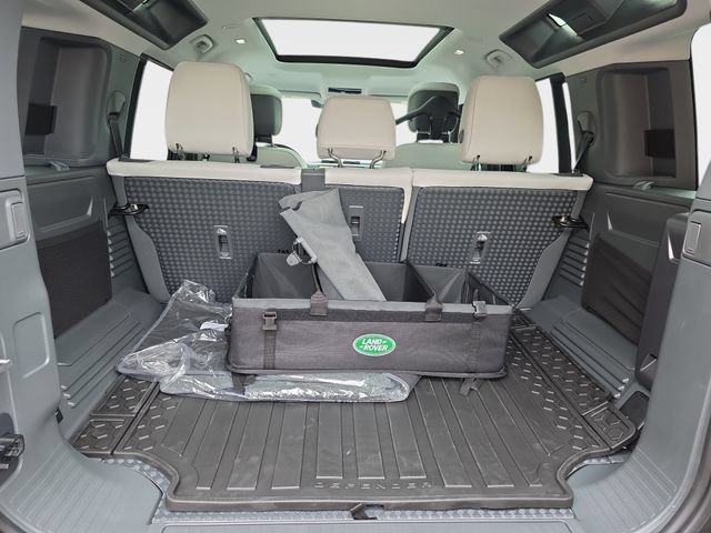 New 2026 Land Rover Defender 110 S AWD/4WD image 10