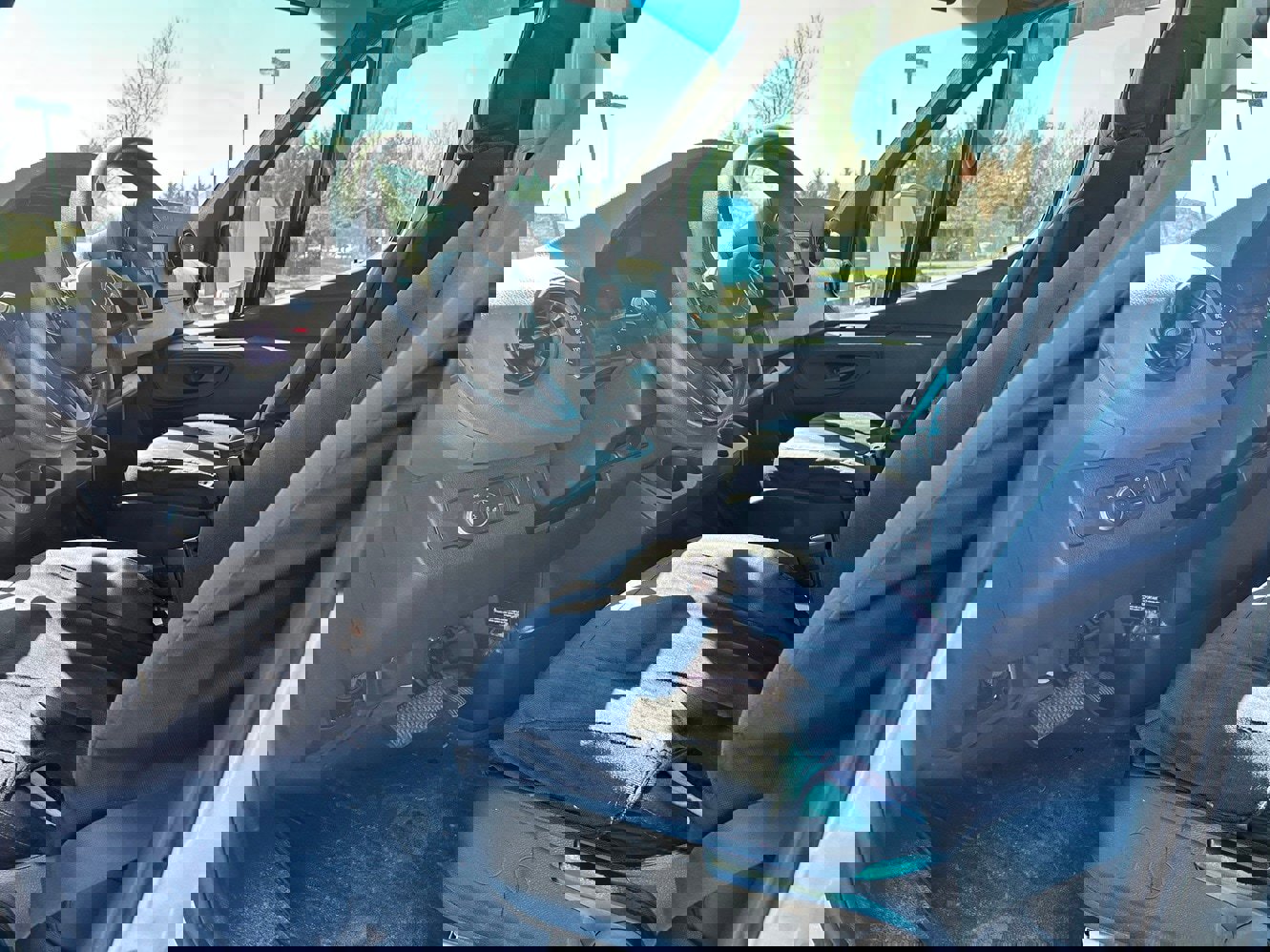 Used 2021 Mercedes-Benz Sprinter 4500 image 10