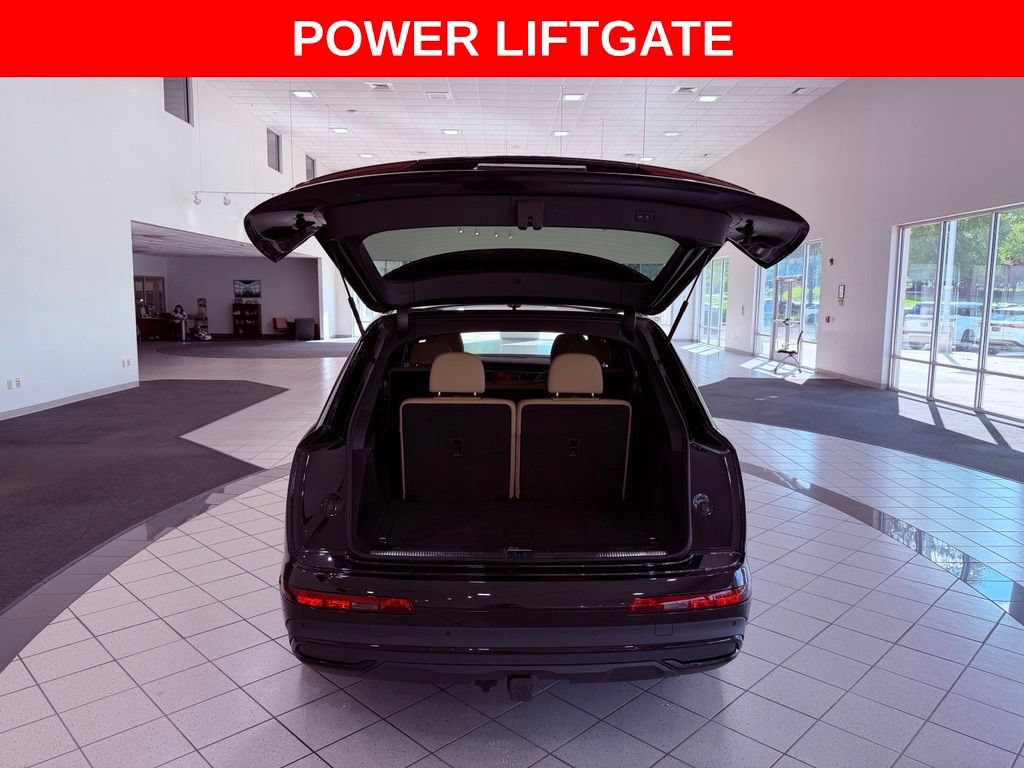 Used 2023 Audi Q7 3.0T Prestige AWD/4WD image 7