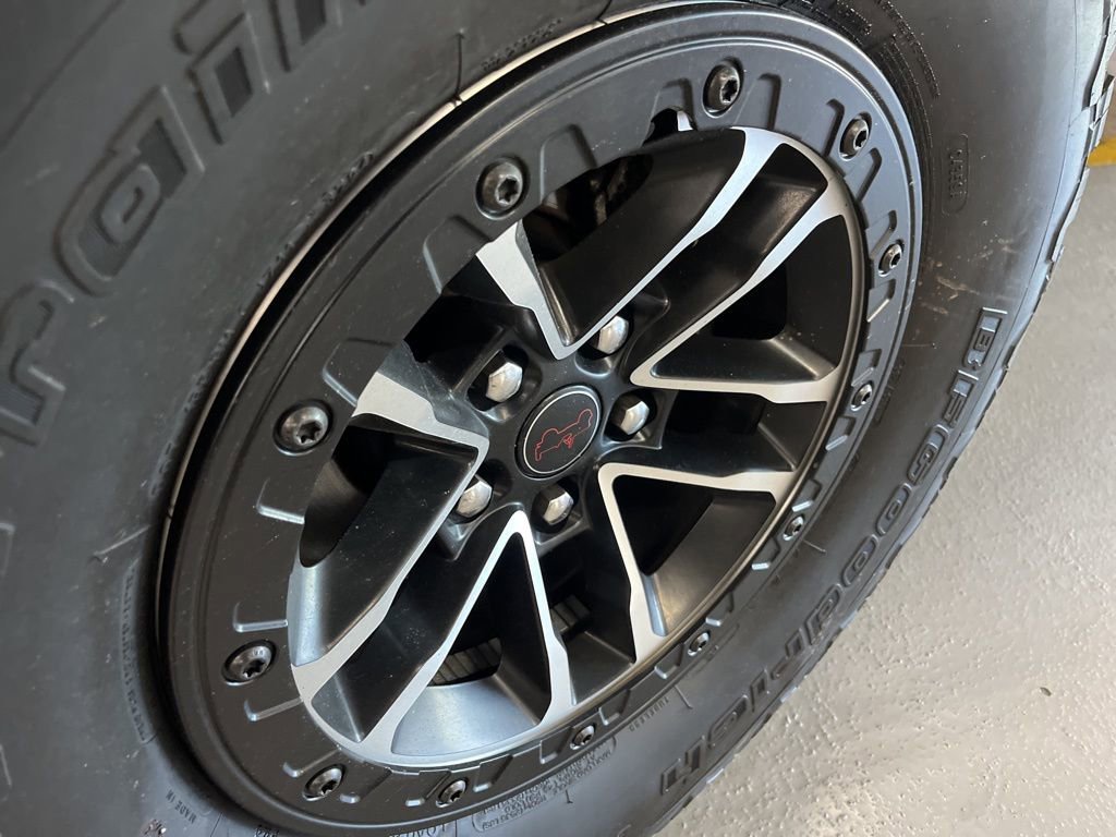 Used 2025 Jeep Wrangler Unlimited Rubicon AWD/4WD image 4