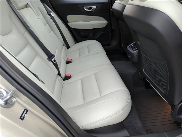 Used 2024 Volvo V60 B5 Cross Country Ultimate w/ Protection Package Premier AWD/4WD image 20