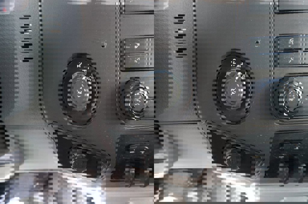 Used 2015 Ford F350 XL image 18