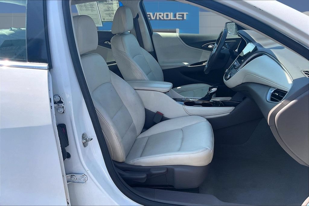 Used 2022 Chevrolet Malibu LT w/ Leather Package FWD image 28