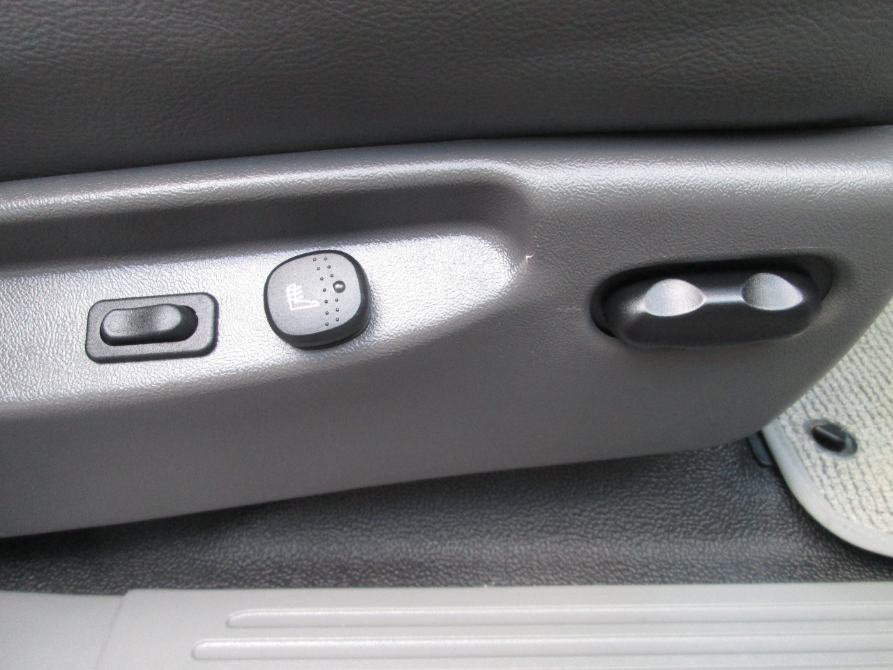 Used 2003 Ford Explorer Sport Trac XLT image 29