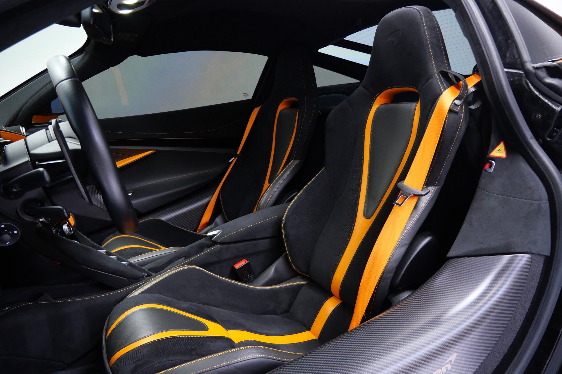 Used 2022 McLaren 720S RWD image 25